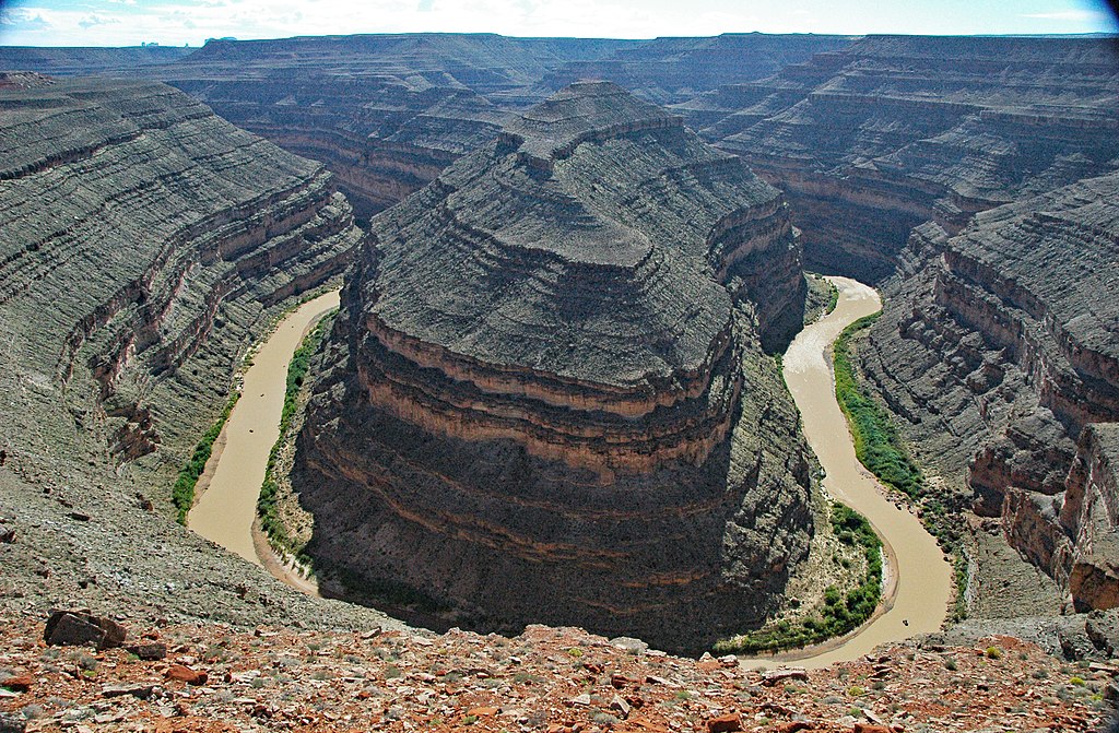 Photograph of sedimentary layers showing lateral continuity